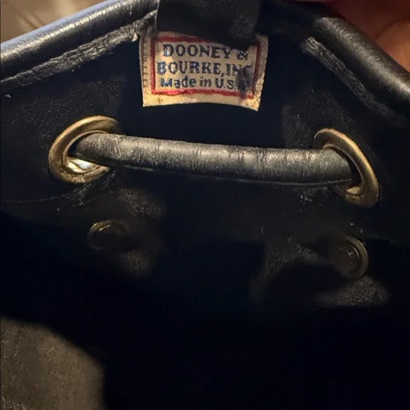 VINTAGE DOONEY & BOURKE BLACK LEATHER BUCKET BAG PURSE - Picture 9 of 10